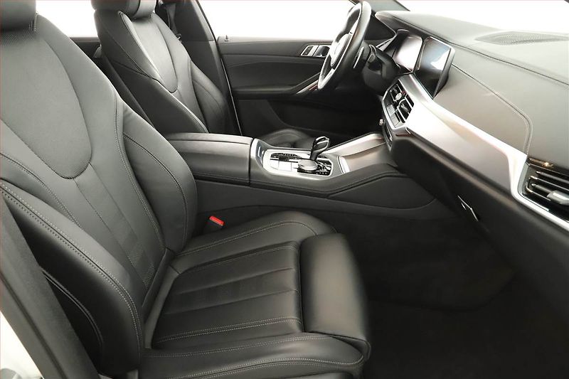 BMW X6 (2022) xDrive40i, ACC, Výhřev, Kamera - fotka 7 z 28