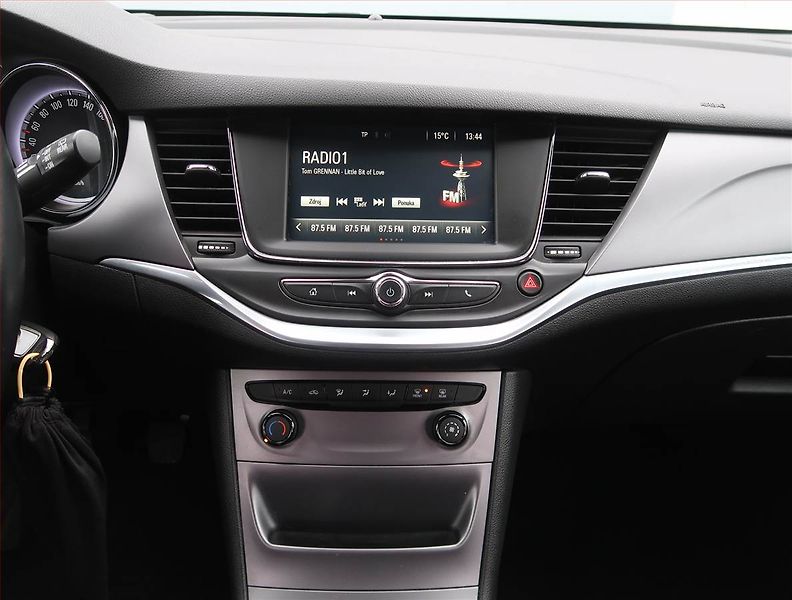Opel Astra (2016) Selection 1.4 16V, Serv.kniha - fotka 12 z 16
