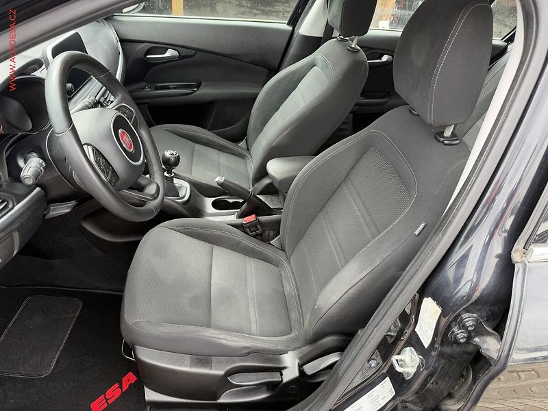 Fiat Tipo (2019) 1.6 MJet, AC, kamera - fotka 8 z 15