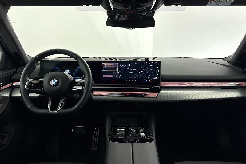 BMW Řada 5 řady 5 | 520d xDrive - fotka 7 z 19