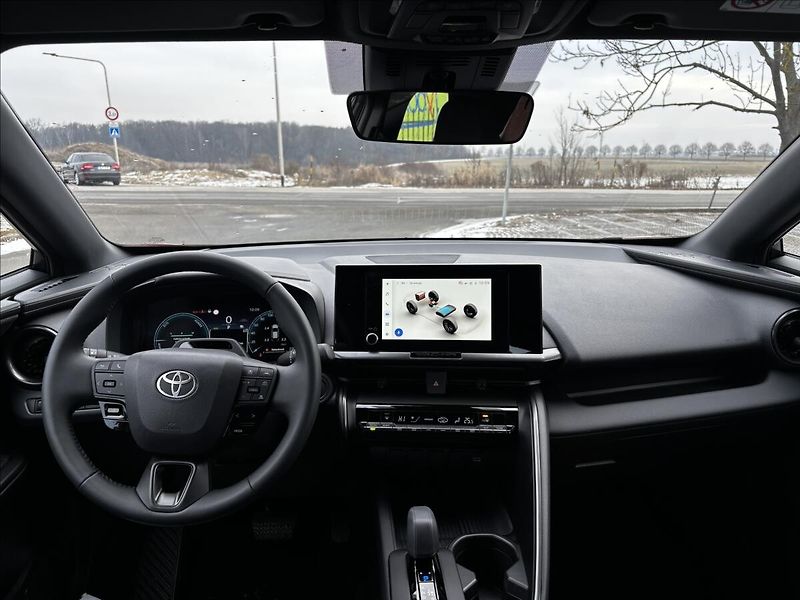 Toyota C-HR 1,8HEV Comfort - fotka 10 z 13