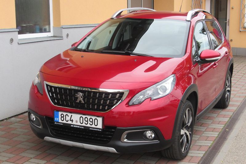 Peugeot 2008 1.2 PureTech AUT. KLIMA - fotka 7 z 25