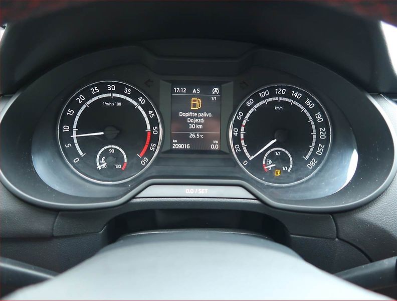 Škoda Octavia (2013) 2.0 TDI, Kůže, Navi, Bi-Xenony - fotka 11 z 15