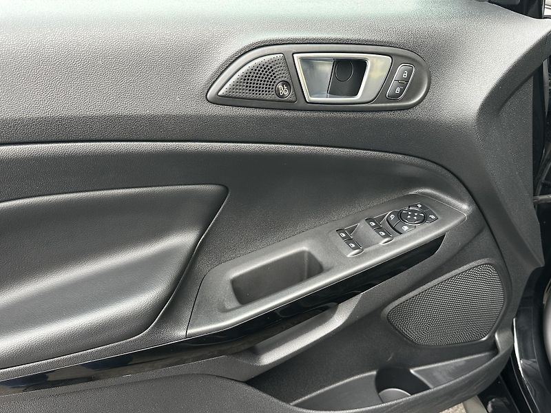 Ford EcoSport (2023) 1.0EB/92kW *ST LINE* 1.Maj.  - fotka 8 z 41