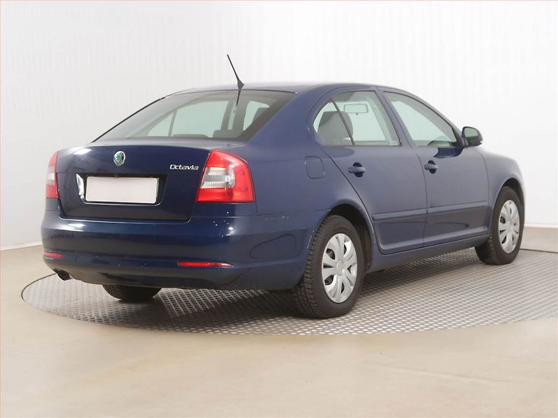 Škoda Octavia (2011) 1.2 TSI, po STK, dobrý stav - fotka 5 z 15