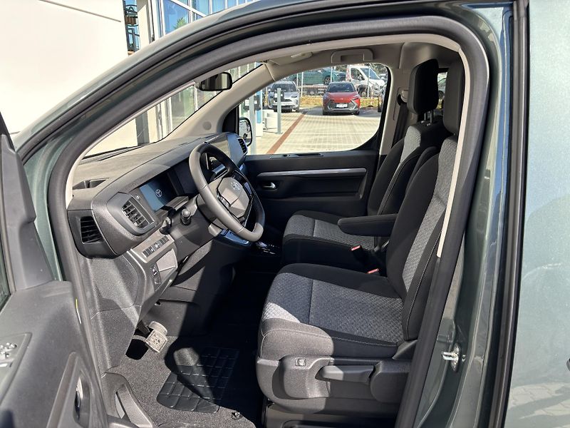Toyota ProAce Verso (2026) L2 FAMILY 8S 2,2D AT  - fotka 7 z 14