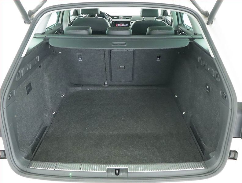 Škoda Superb (2021) Laurin&Klement 2.0 TDI - fotka 14 z 22