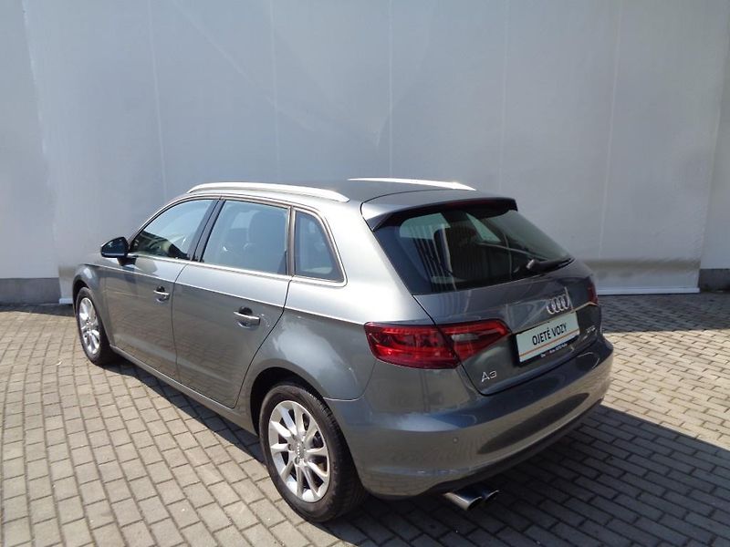 Audi A3 1.4 TSI Attraction  92 kW - fotka 8 z 20
