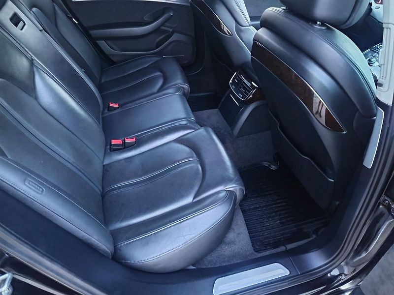 Audi A8 (2014) - fotka 30 z 59