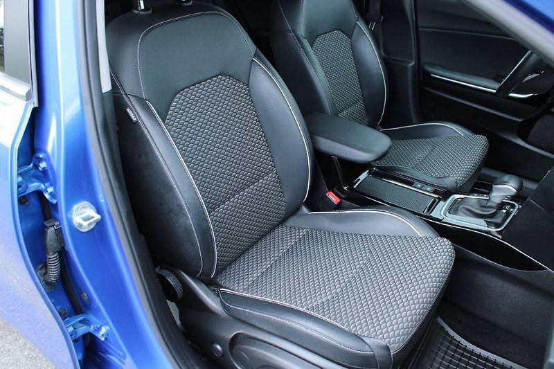 Kia Ceed (2022) PHEV 1.6 GDI  Premium 104kW - fotka 11 z 35