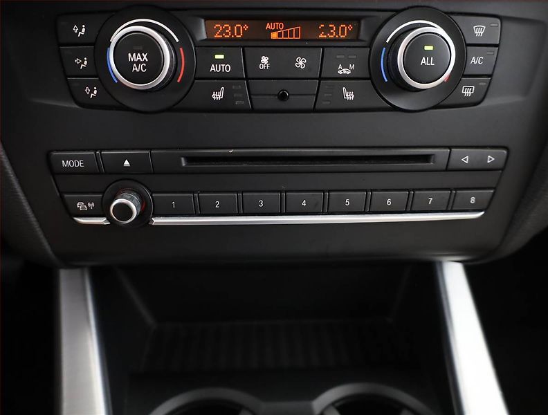BMW X3 (2013) xDrive20d, 4X4, Automat - fotka 12 z 21