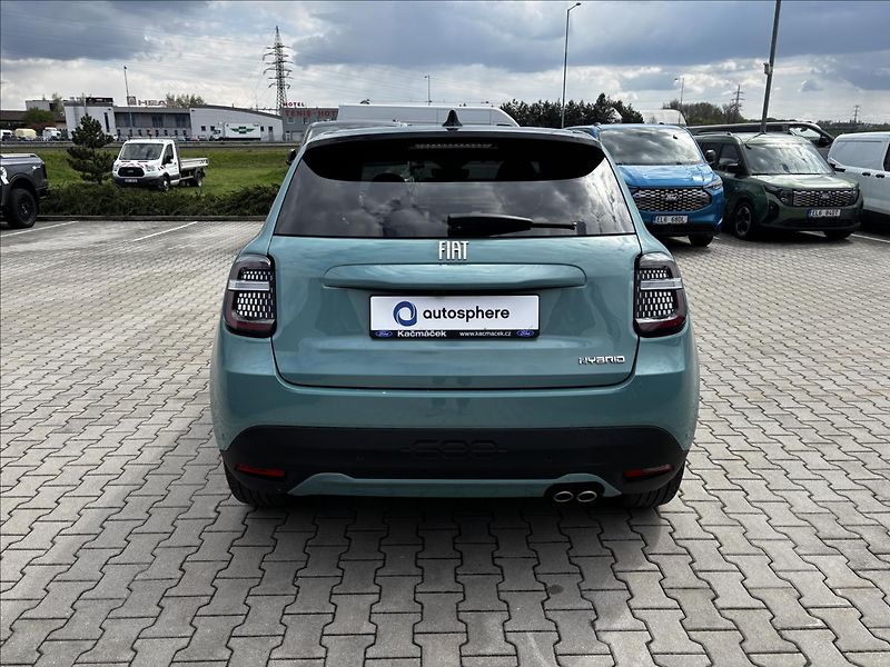 Fiat 600 1,2 Hybrid 100kW La Prima - fotka 4 z 39