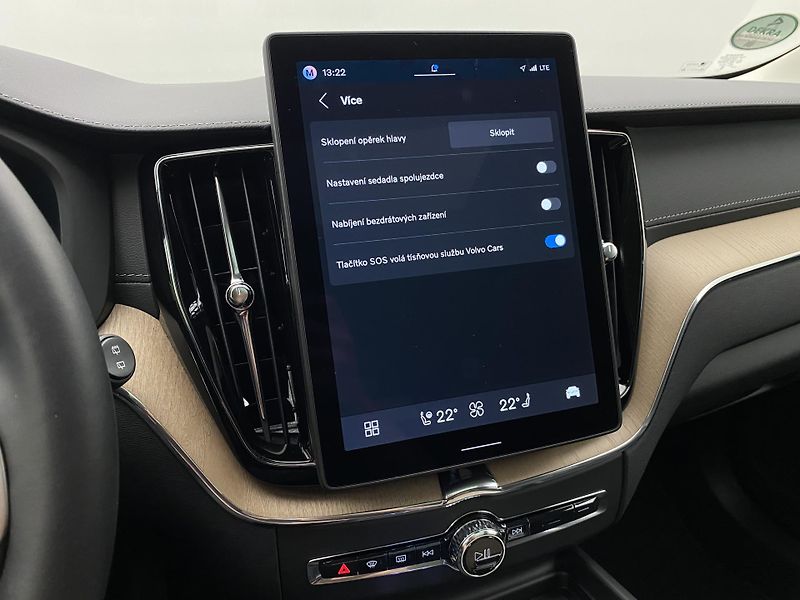 Volvo XC60 T8 AWD RECHARGE DARK ULTRA CZ - fotka 55 z 59