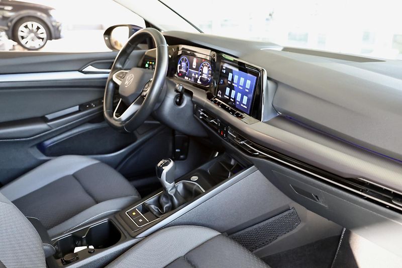 Volkswagen Golf Variant (2023) 2.0TDI LED Navi Tažné Display - fotka 17 z 31