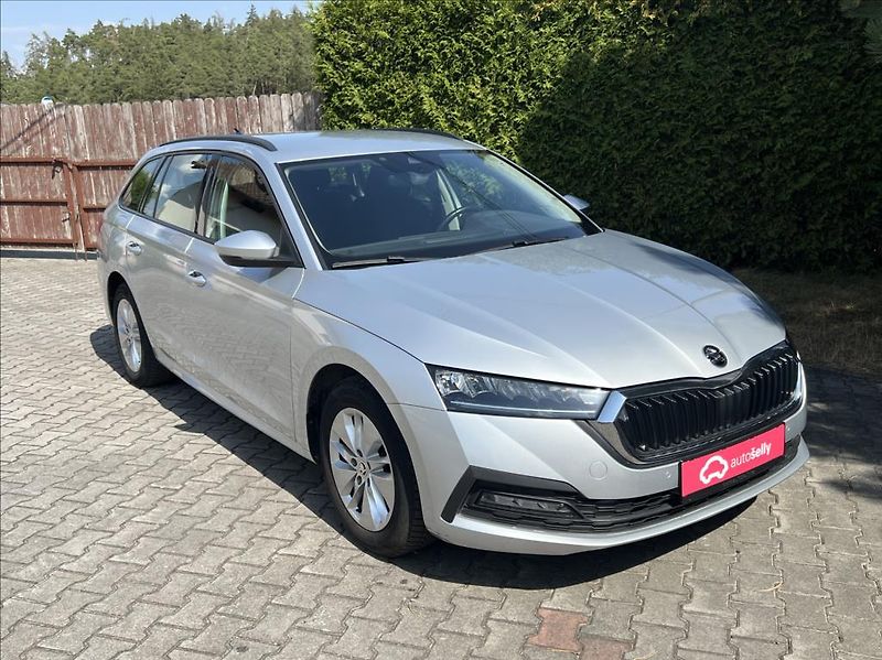 Škoda Octavia 2,0 TDi EXECUTIVE DSG - fotka 7 z 30