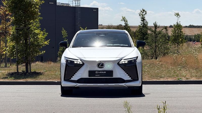 Lexus RZ 450e 450e LUXURY TOP PANORAMIC DIRE - fotka 3 z 27
