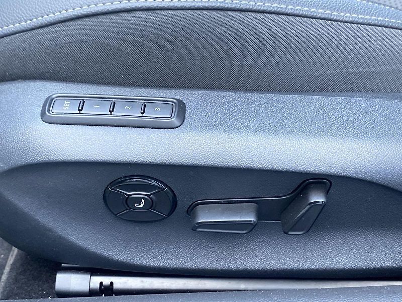 Škoda Superb (2025) Combi 2.0 TDI 4x4 DSG Sportlin - fotka 25 z 39