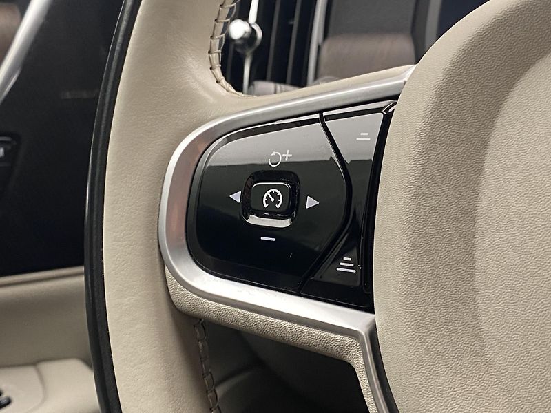 Volvo V90 CC B4 AWD MOMENTUM AUT - fotka 20 z 52