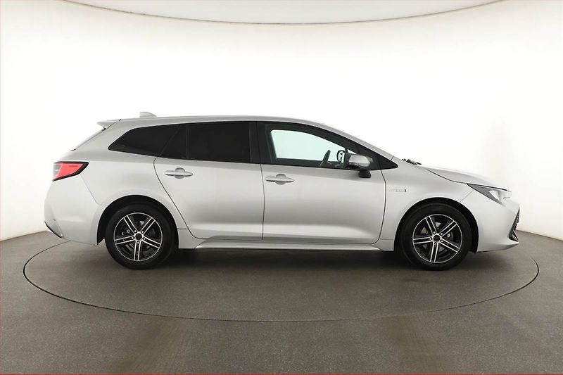 Toyota Corolla (2019) Comfort 1.8 Hybrid, Automat - fotka 6 z 15