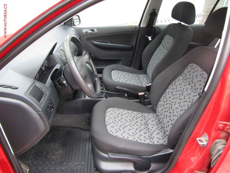 Škoda Fabia (2007) 1.2 i, ČR, zmk.řazení - fotka 9 z 16