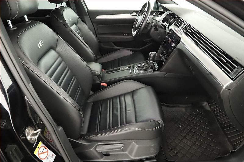 Volkswagen Passat (2019) R-Line 2.0 TDI - fotka 7 z 15