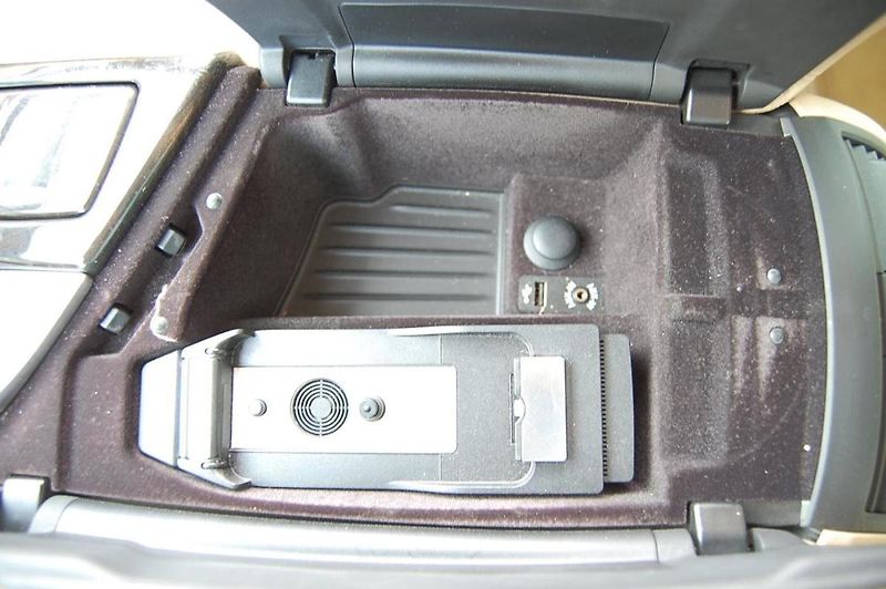BMW Řada 5 (2014) 535d xDrive, 230 kW - fotka 29 z 48