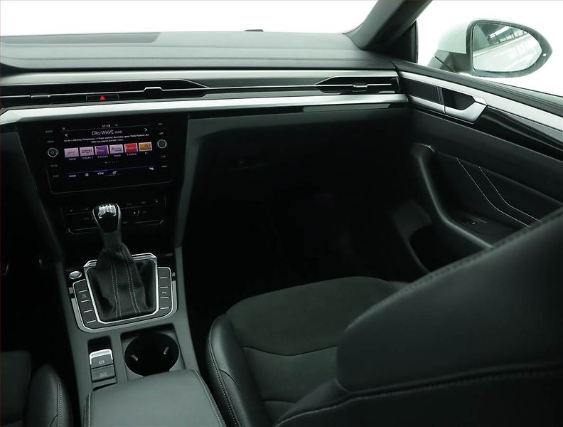 Volkswagen Arteon (2021) R-line 1.5 TSI - fotka 8 z 17