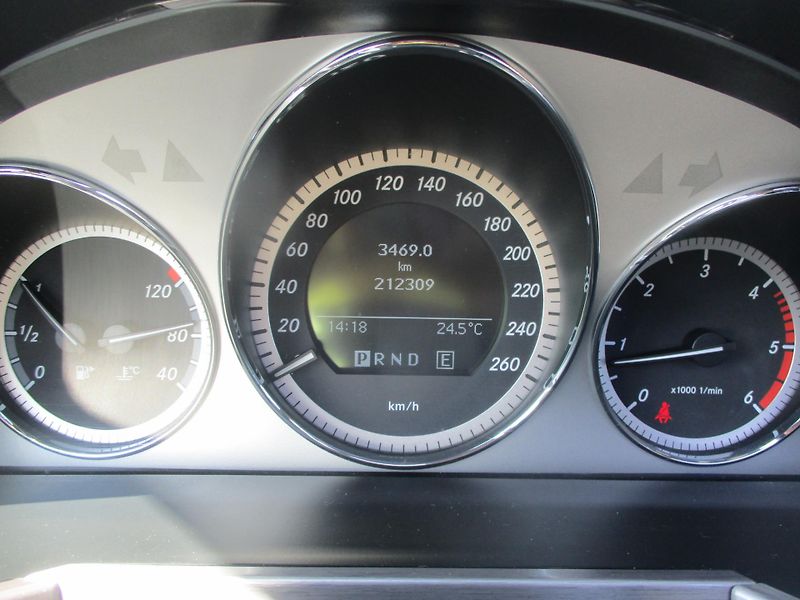 Mercedes-Benz GLK 220 CDi*4MATIC*BLUEEFF*TZ*AMG - fotka 11 z 37