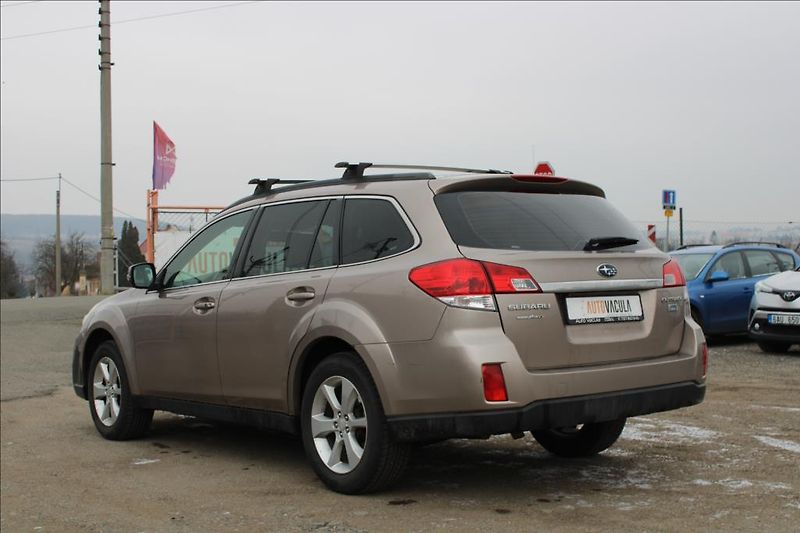 Subaru Outback 2,0 D  4 x 4, ČR, SERVISKA - fotka 7 z 29