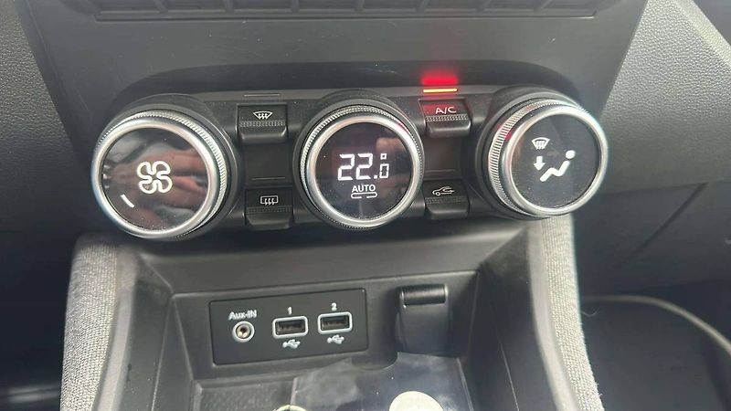 Renault ZOE electric 52kWh 100kW/401AD - fotka 17 z 26