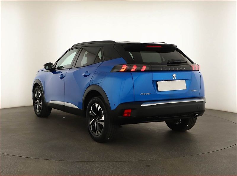 Peugeot 2008 (2020) GT Line 1.5 BlueHDi, Automat - fotka 4 z 18