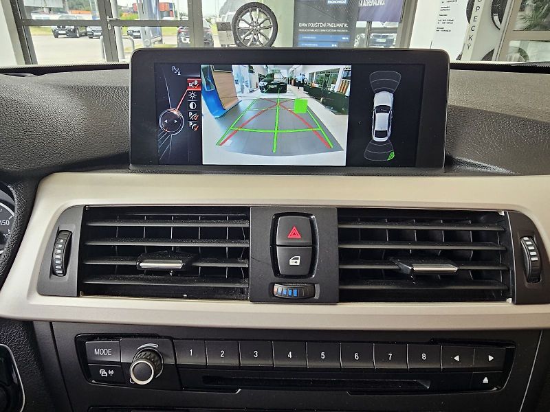 BMW Řada 4 420d xDrive - fotka 22 z 22