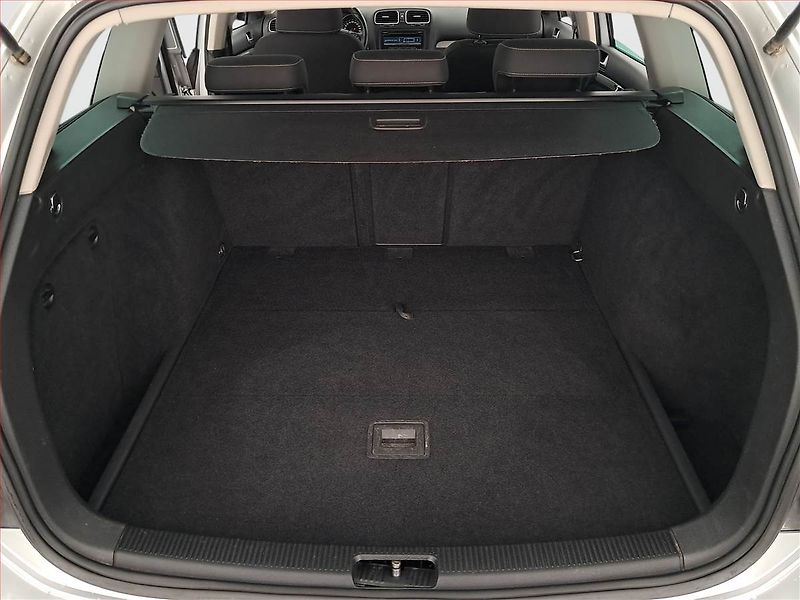 Volkswagen Golf (2012) 1.2 TSI, Park. senzory - fotka 13 z 17