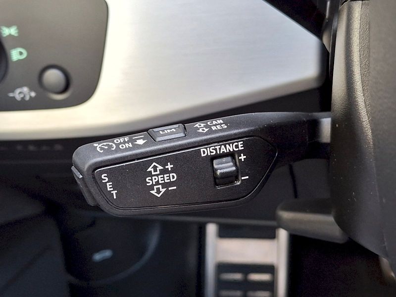 Audi A5 (2024) S-LINE Quattro DSG 2,0TSi 195k - fotka 33 z 35