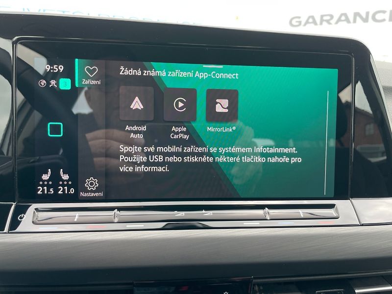 Volkswagen Golf (2021) Com. VIII 2.0TDi STYLE! ČR+1.m - fotka 30 z 38
