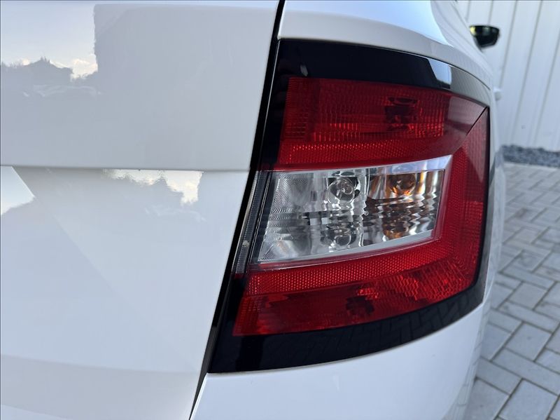 Škoda Fabia 1,0 TSI DPH tažné 1maj původČR - fotka 16 z 50