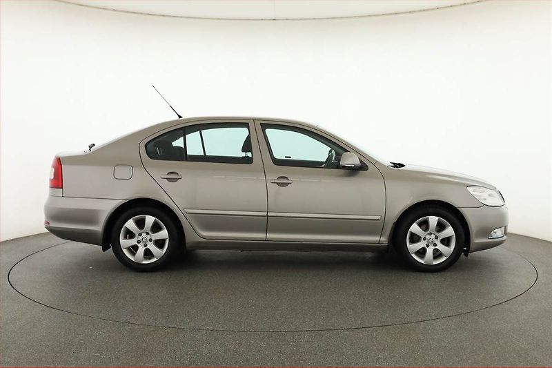 Škoda Octavia (2008) 1.8 TSI, Serv.kniha, Tempomat - fotka 6 z 18