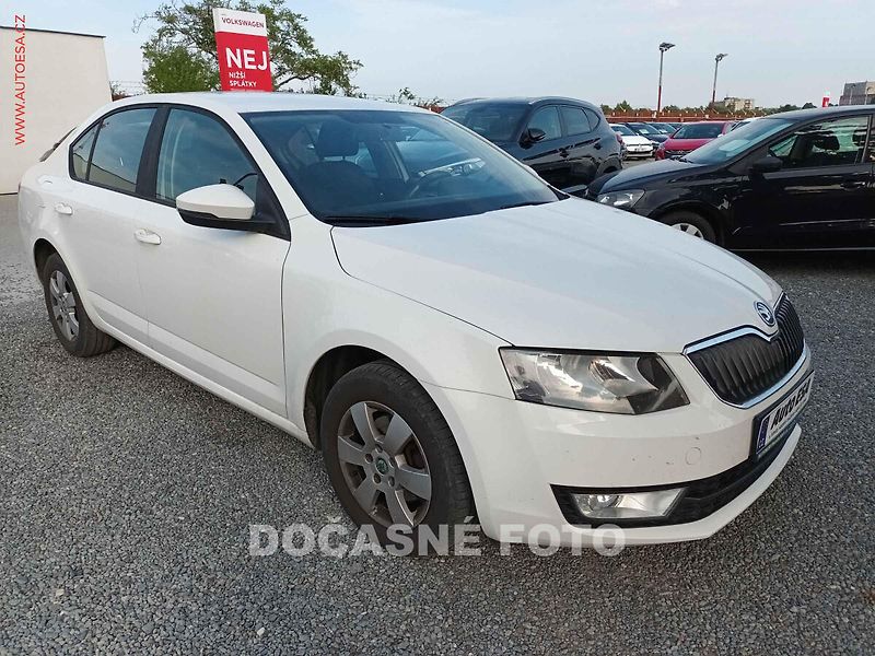 Škoda Octavia (2013) 1.6 TDi, ČR, AC, el. výbava - fotka 1 z 3