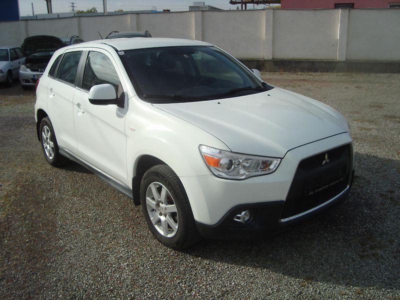 Mitsubishi ASX (2010) 1.8 DID  4x4 - fotka 2 z 16