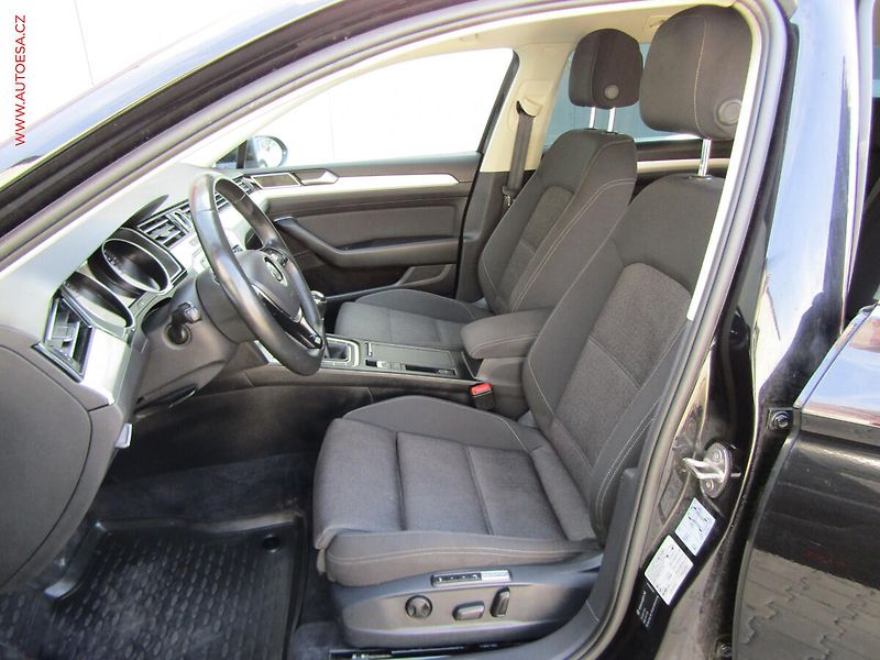 Volkswagen Passat (2016) 2.0TDi, Comfortline, LED - fotka 9 z 21