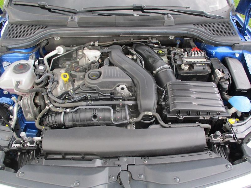 Škoda Kamiq 1.5TSi 110kW 7DSG STYLE PLUS - fotka 45 z 49