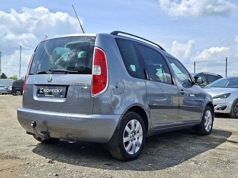 Škoda Roomster 1,2 TSI 63kW M5 2.MAJ - fotka 3 z 23