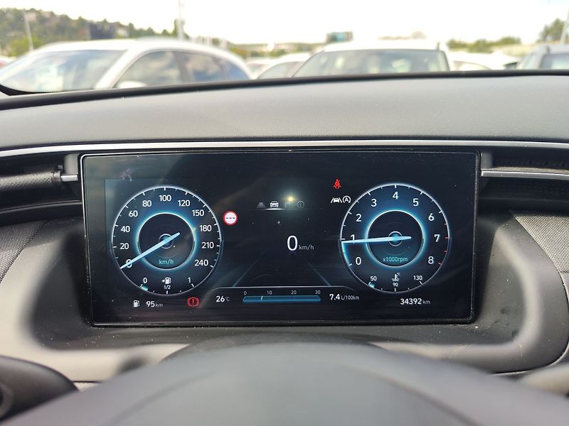 Hyundai Tucson 1.6 T-GDI/110kW Freedom Navi - fotka 16 z 37