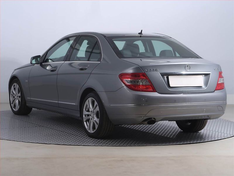 Mercedes-Benz Třídy C (2009) Avantgarde C 220 CDI, Automat - fotka 4 z 21