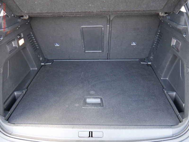 Peugeot 3008 (2020) 1.2 PT, ČR, Active - fotka 7 z 19