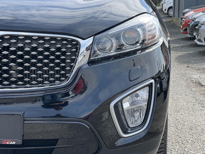 Kia Sorento 2.2CRDi REBEL 4x4 KŮŽE 7MÍST - fotka 48 z 52