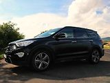 Hyundai Grand Santa Fe.