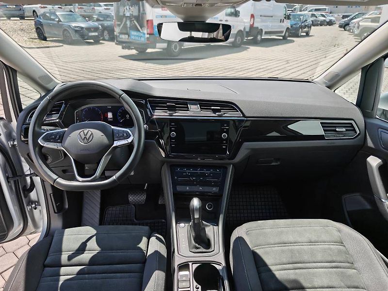 Volkswagen Touran Maraton Edition 7DSG 1,5TSI - fotka 12 z 26