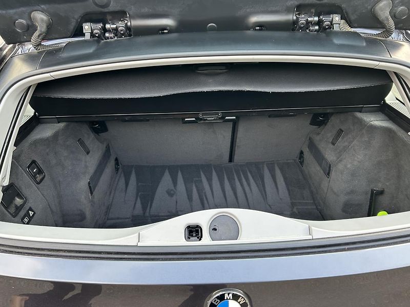 BMW Řada 3 320i  - fotka 48 z 51