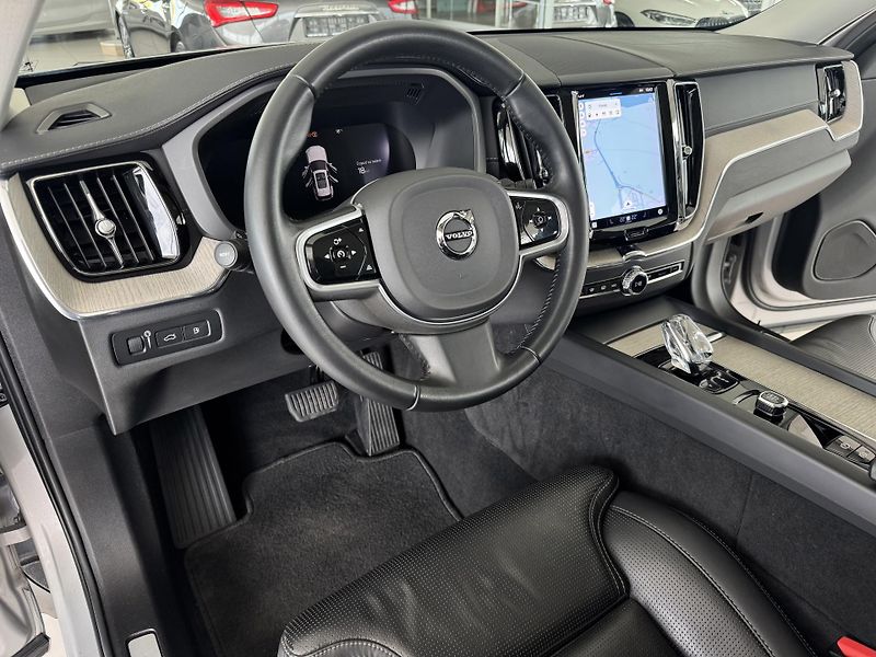 Volvo XC60 T6 AWD*Recharge*Odvětr.Sedadla - fotka 9 z 35